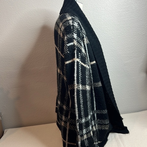 Lane Bryant Black & White Plaid Open-Front Cardigan Sweater 14/16 - Picture 3 of 9